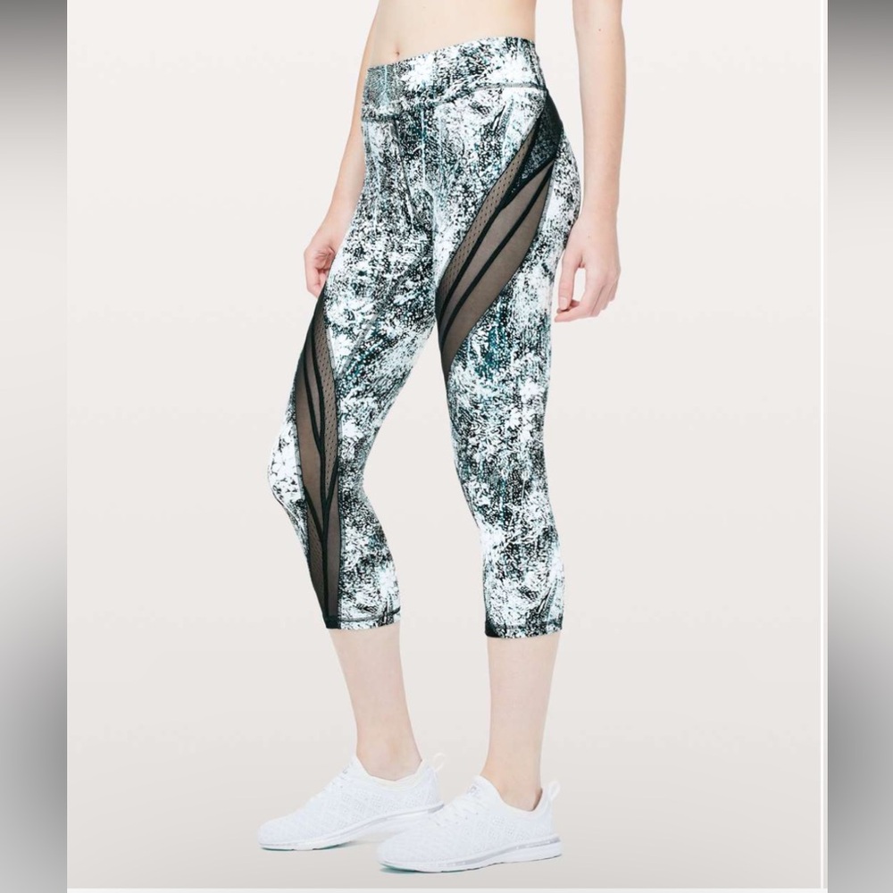 172. Lululemon Never Still Crop 21” size 4 in wildwood white/nocturnal tea